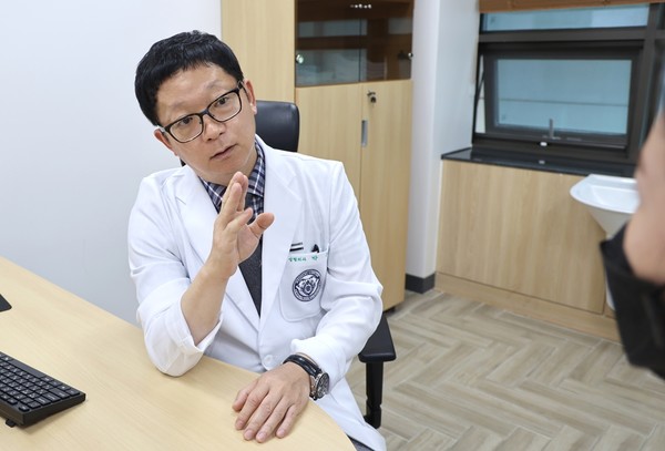 경희대병원 성형외과 박준 교수.