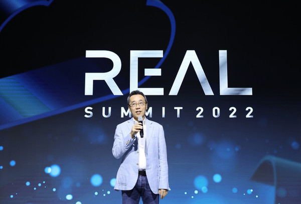 삼성SDS 황성우 대표이사가 그랜드 인터컨티넨탈 서울 파르나스 호텔에서 ‘REAL Summit (리얼 서밋) 2022’ 환영사를 하고 있다. (사진=삼성SDS 제공)
